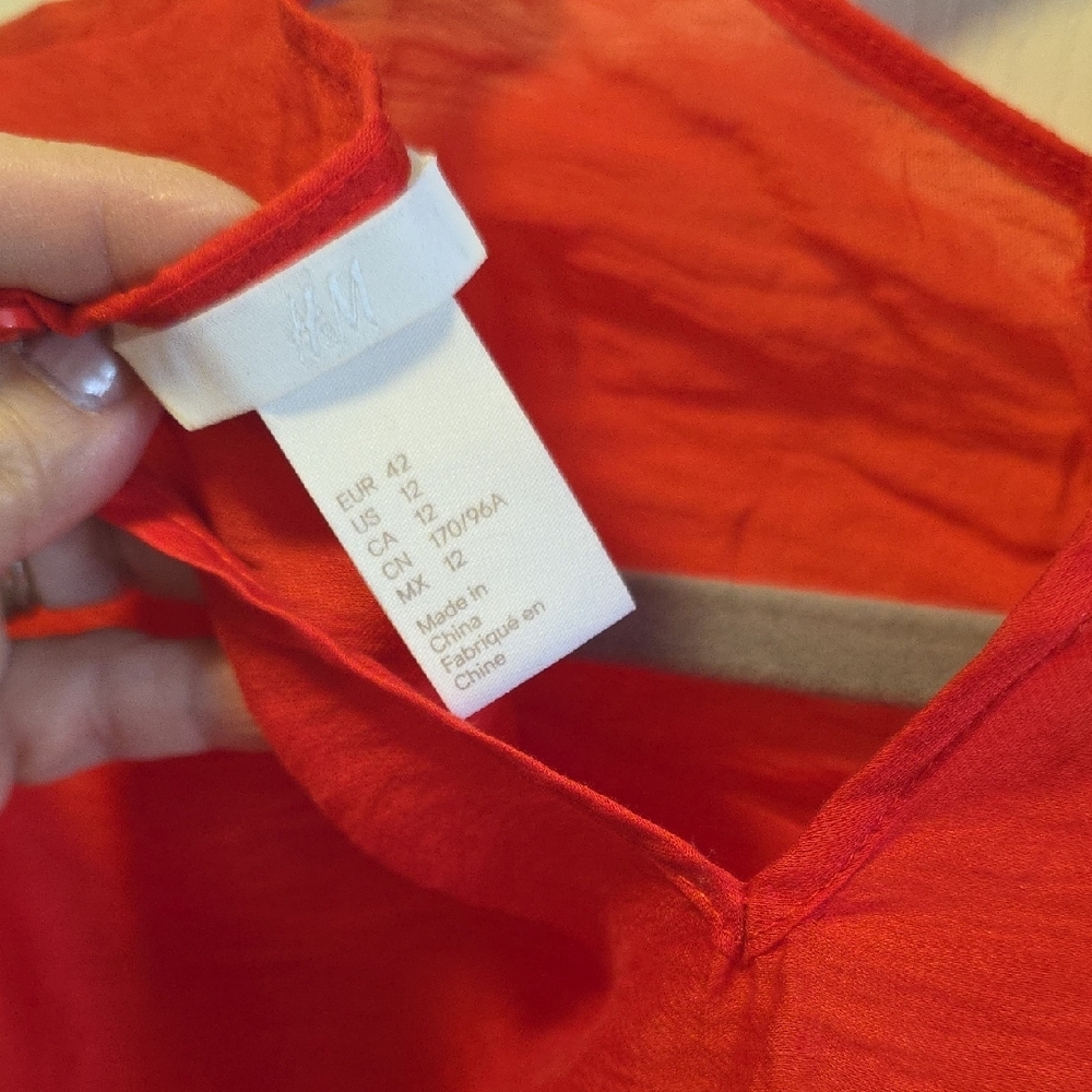 Elegant Red Ruched Women's Top - Picture 4 of 4